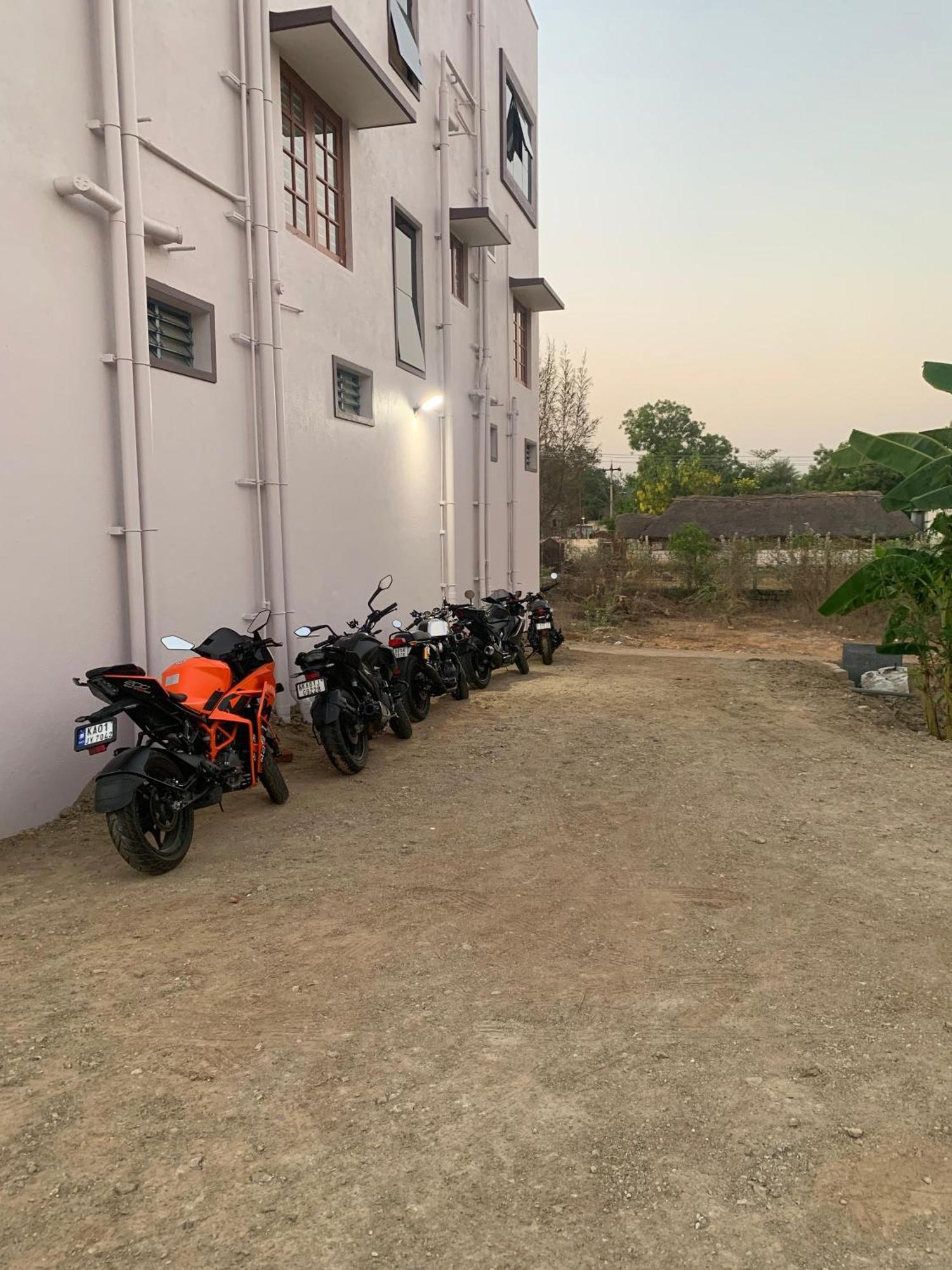 Om Lingeswaran Home Stay Tiruvannāmalai Exterior foto
